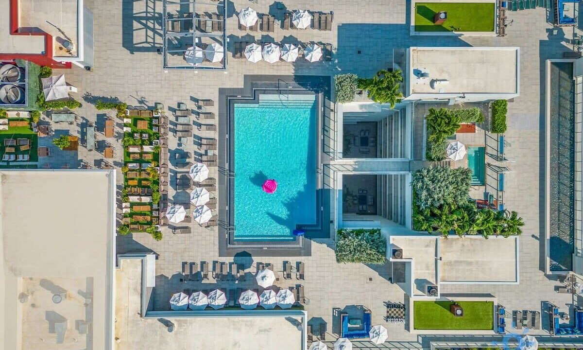 Photo of Outdoor in Hollywood