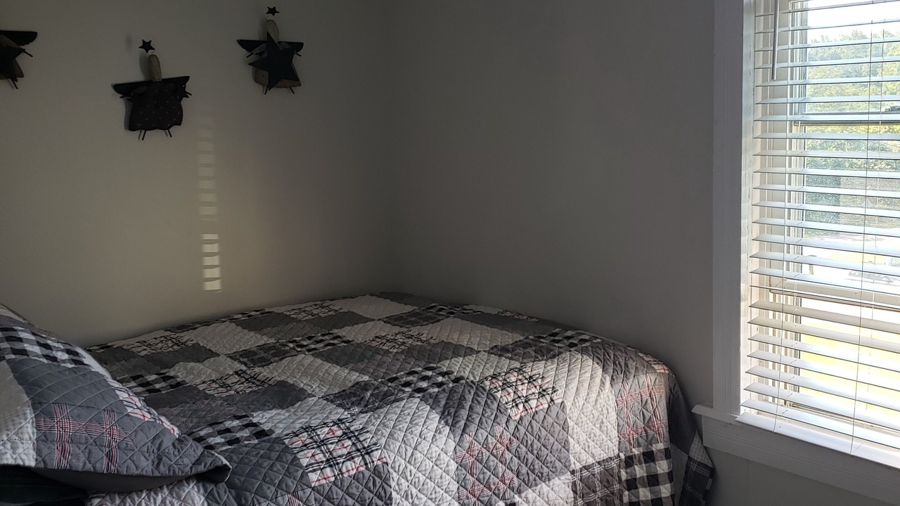Photo of Bedroom in Hillsdale