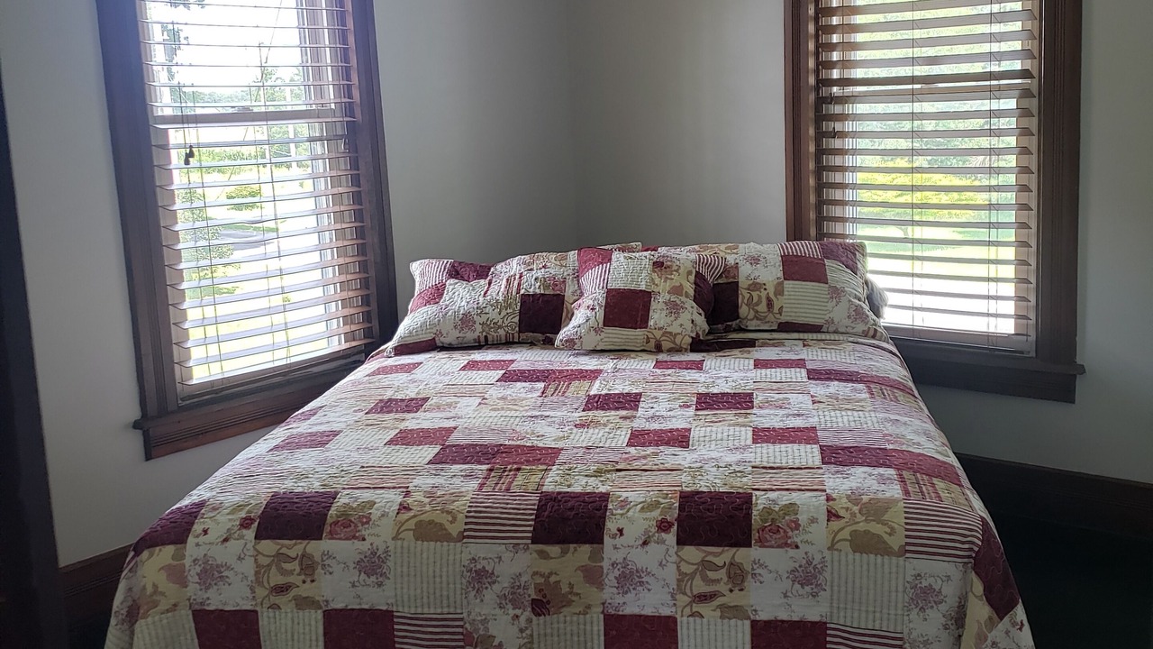 Photo of Bedroom in Hillsdale