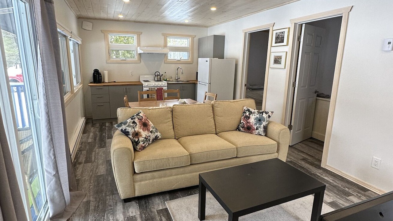 Photo of Livingroom in Utterson