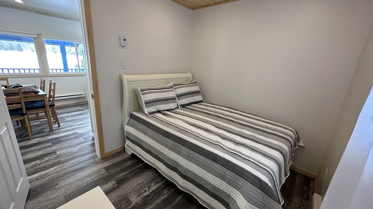 Photo of Bedroom in Utterson
