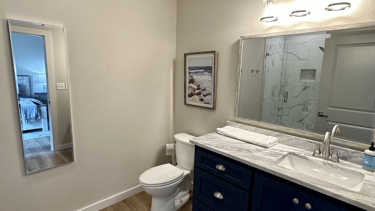 Photo of Bathroom in Glenwood