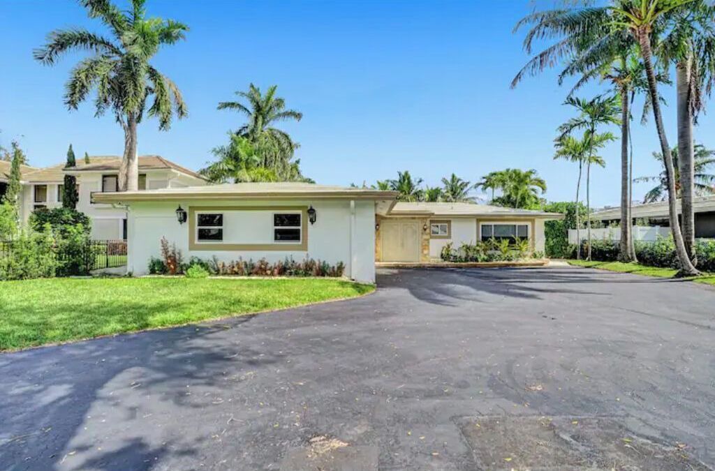Photo of Outdoor in Santa Barbara Estates