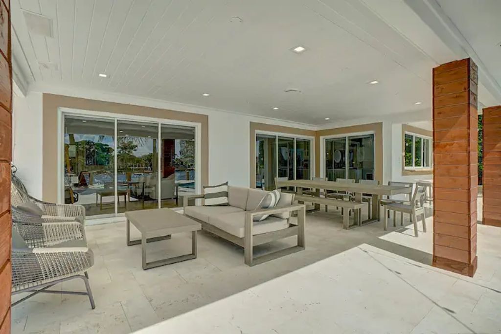 Photo of Outdoor in Santa Barbara Estates