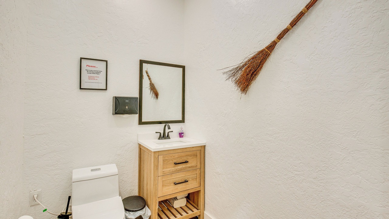 Photo of Bathroom in Lakeside City