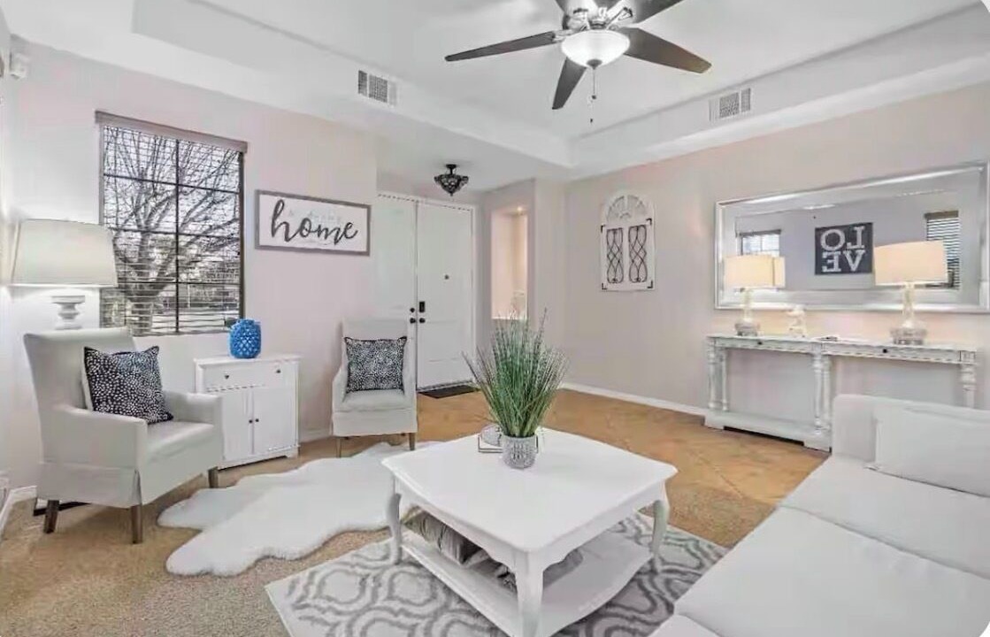 Photo of Livingroom in Lake Elsinore