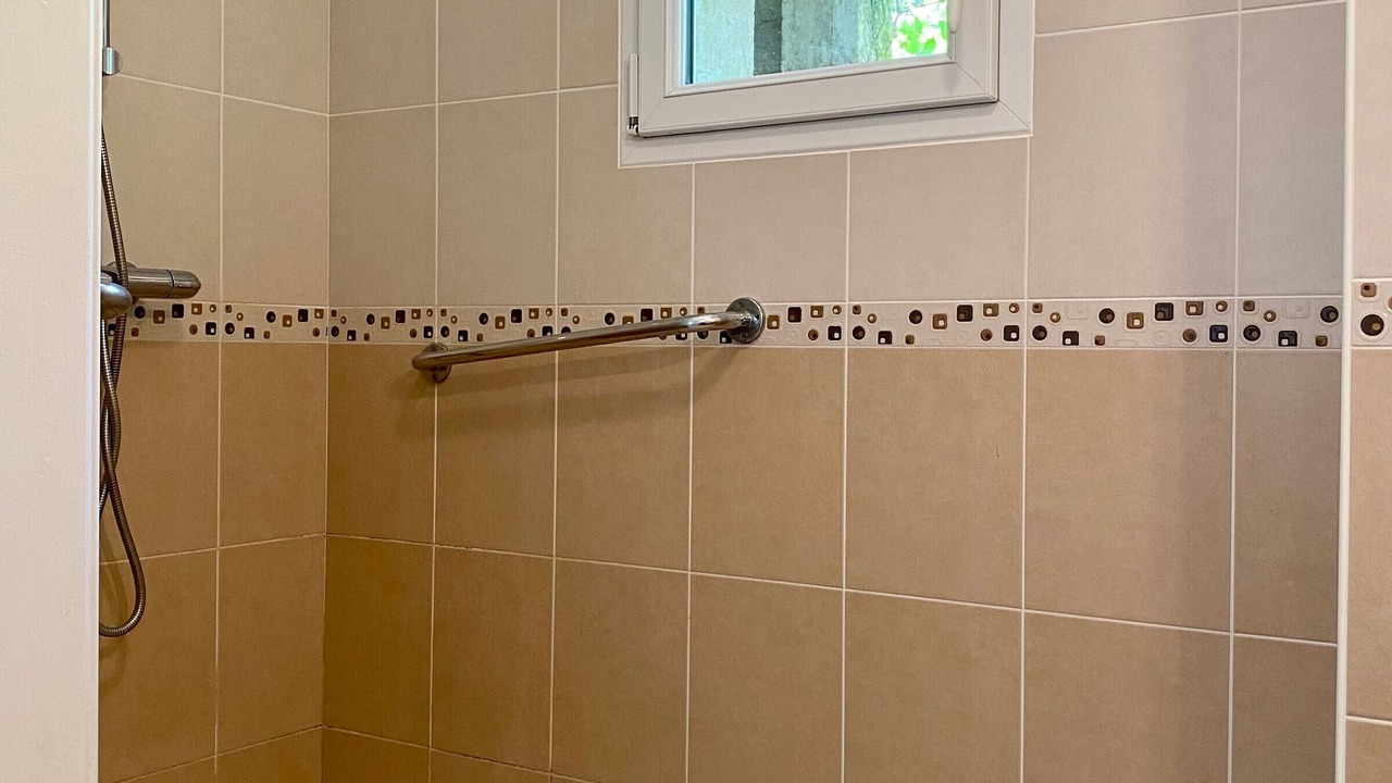 Photo of Bathroom in Le Gavre