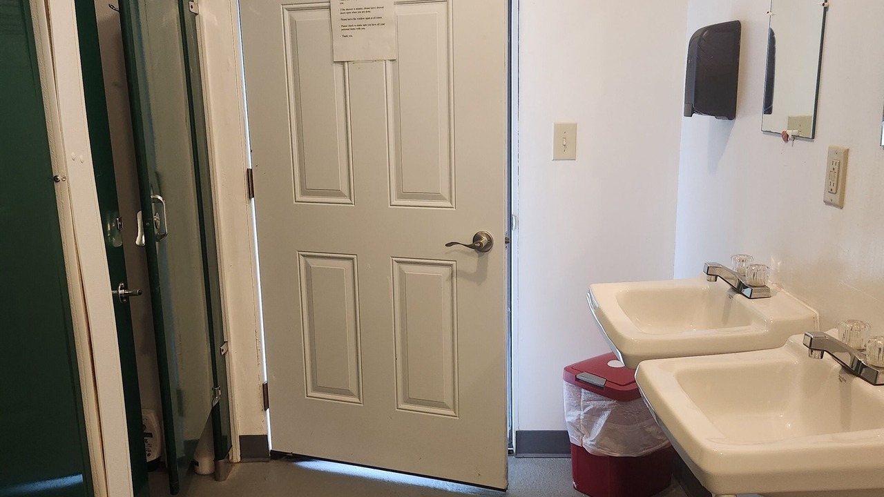 Photo of Bathroom in Etna