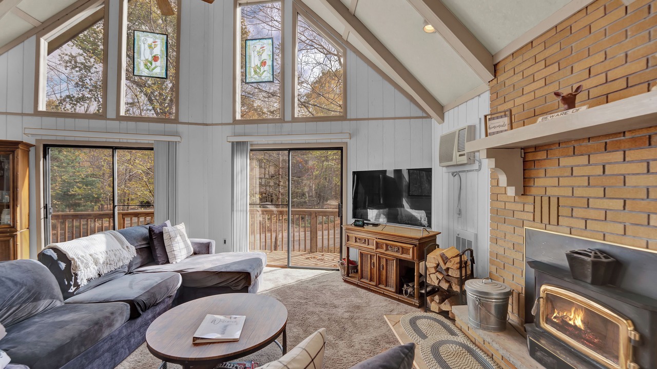 Photo of Bedroom in Paupackan Lake