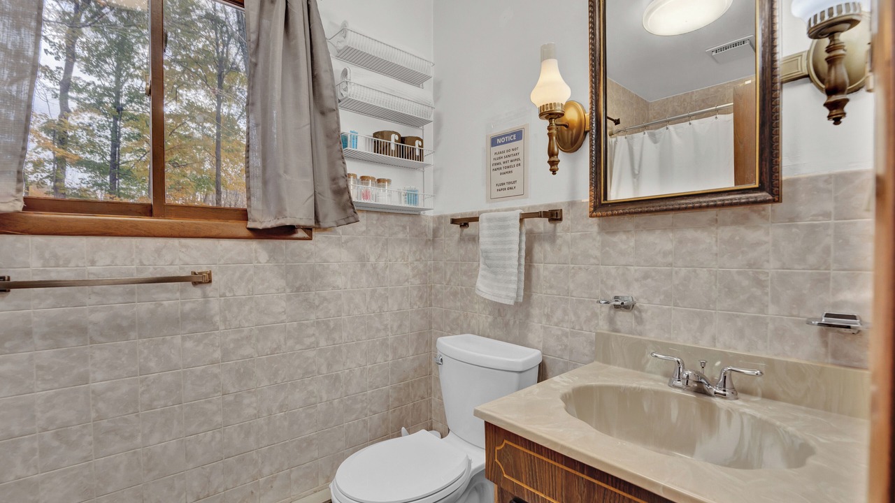 Photo of Bathroom in Paupackan Lake