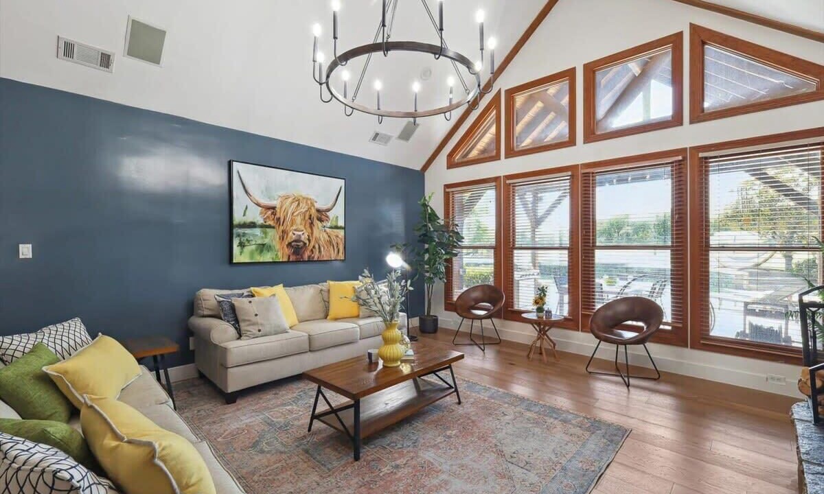 Photo of Livingroom in McKinney