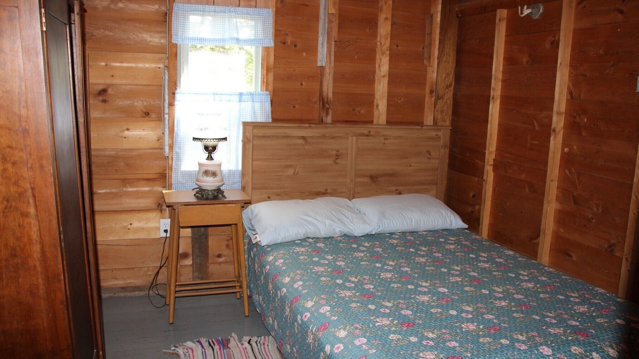 Photo of Bedroom in Burk's Falls