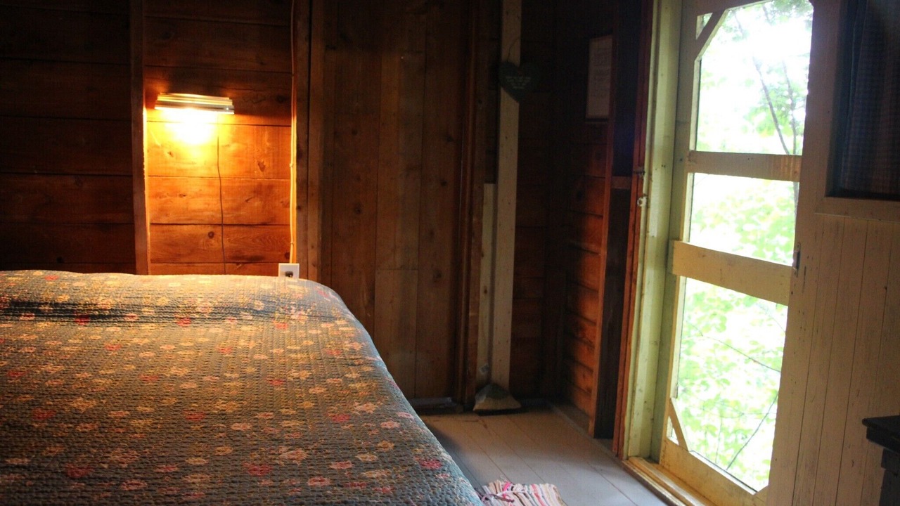 Photo of Bedroom in Burk's Falls