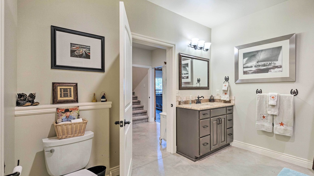 Photo of Bathroom in Peck