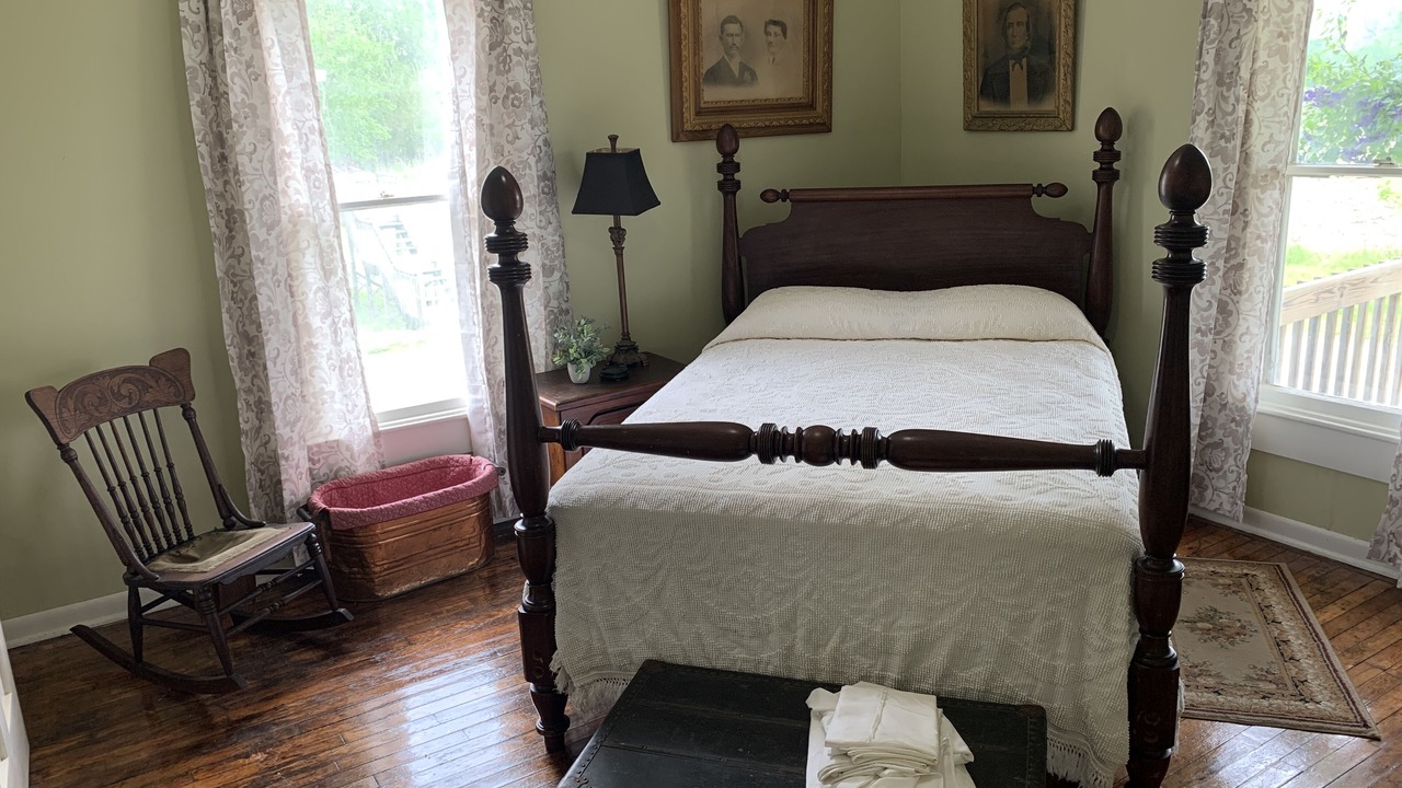 Photo of Bedroom in Lupus