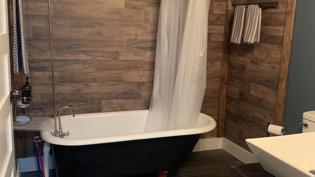 Photo of Bathroom in Lupus