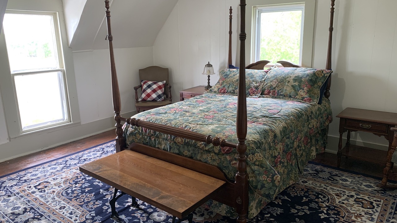 Photo of Bedroom in Lupus