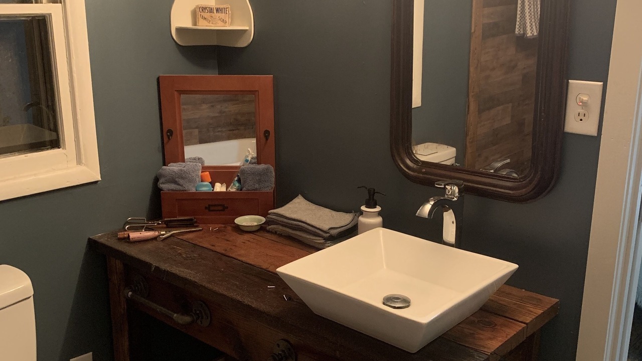 Photo of Bathroom in Lupus