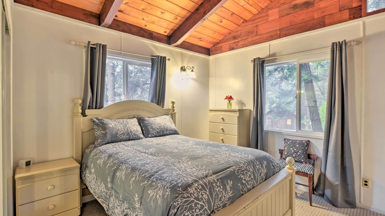 Photo of Others in Salyer