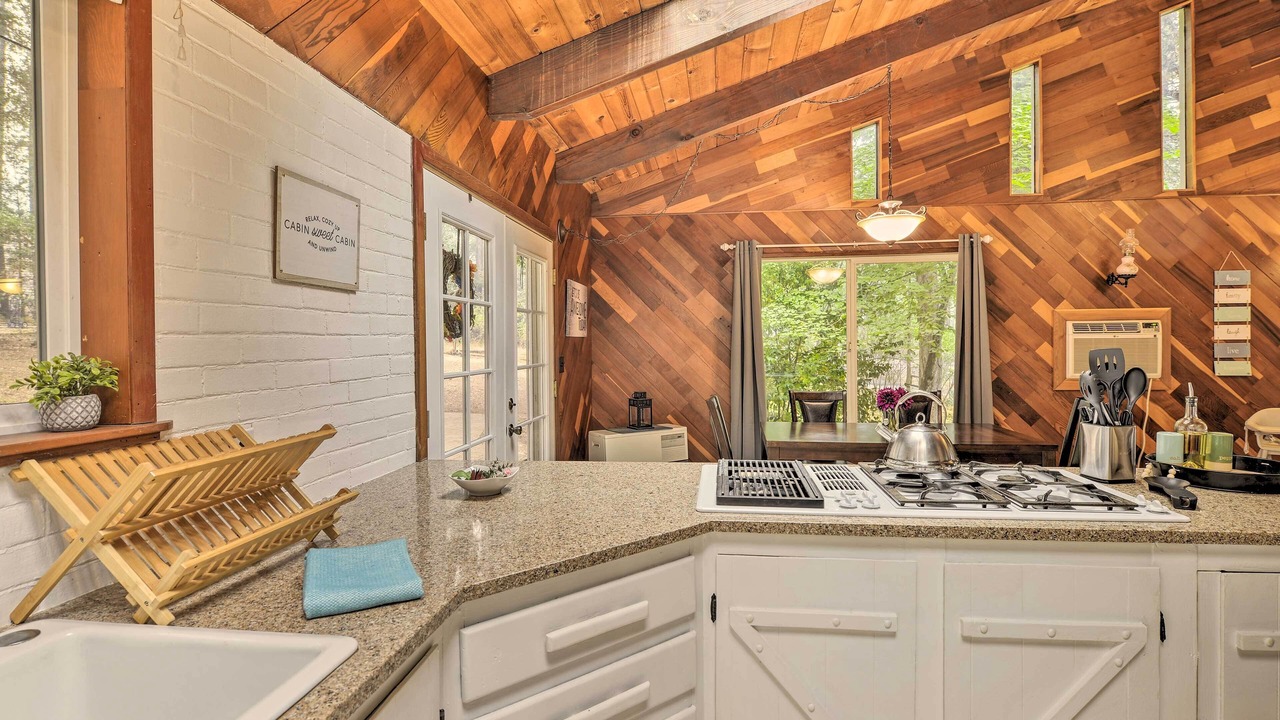 Photo of Kitchen in Salyer