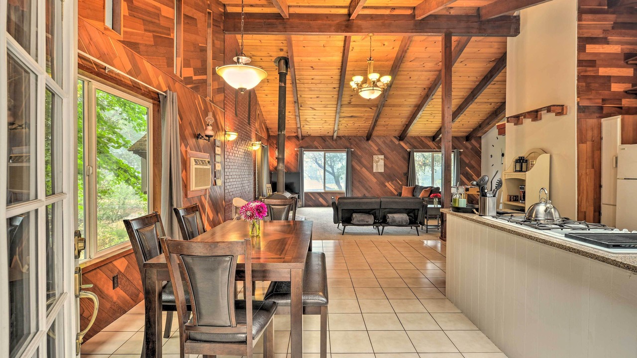 Photo of Others in Salyer