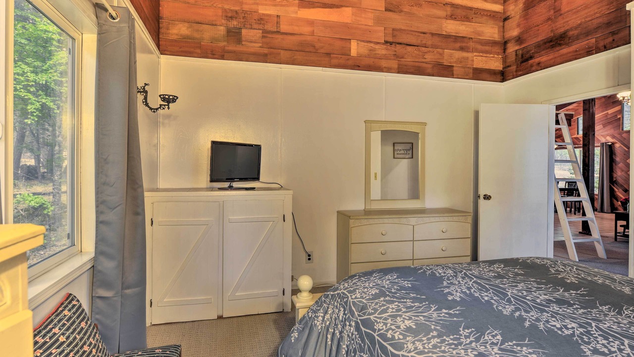 Photo of Bedroom in Salyer