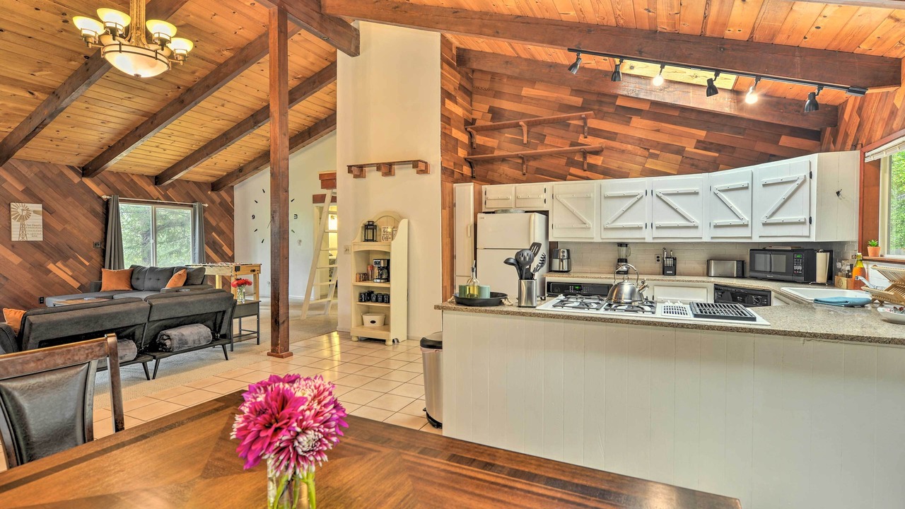 Photo of Others in Salyer