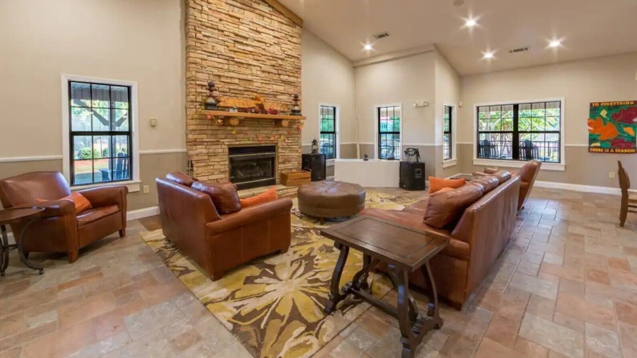 Photo of Livingroom in Clarkesville