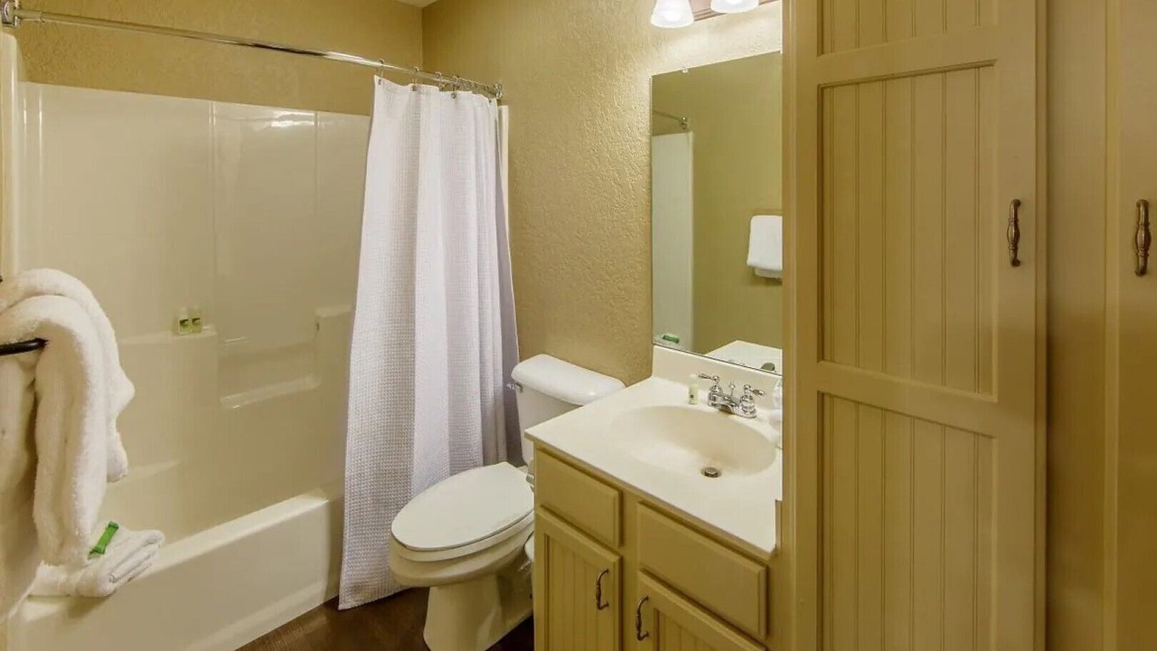 Photo of Bathroom in Clarkesville