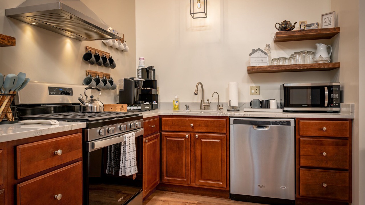 Photo of Kitchen in Town of Somerset