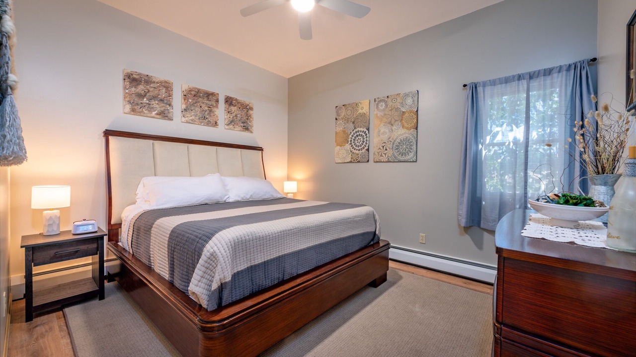 Photo of Bedroom in Town of Somerset