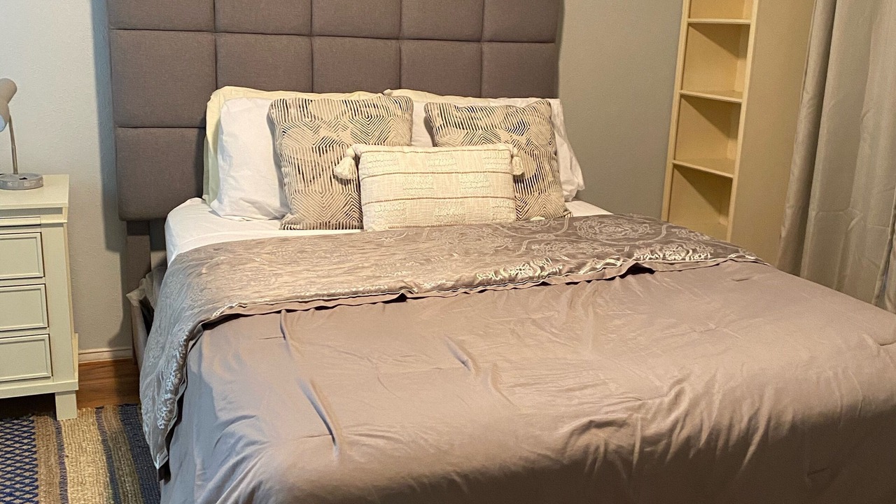 Photo of Bedroom in Garland