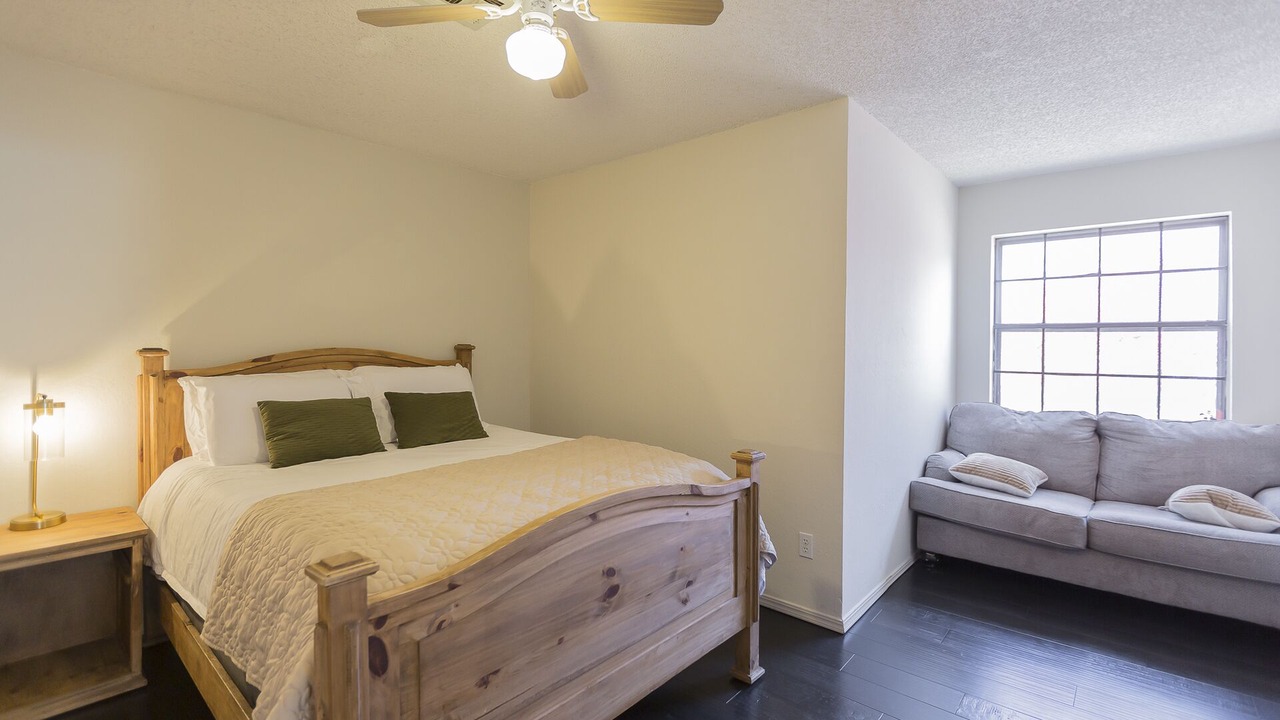 Photo of Bedroom in Broken Arrow