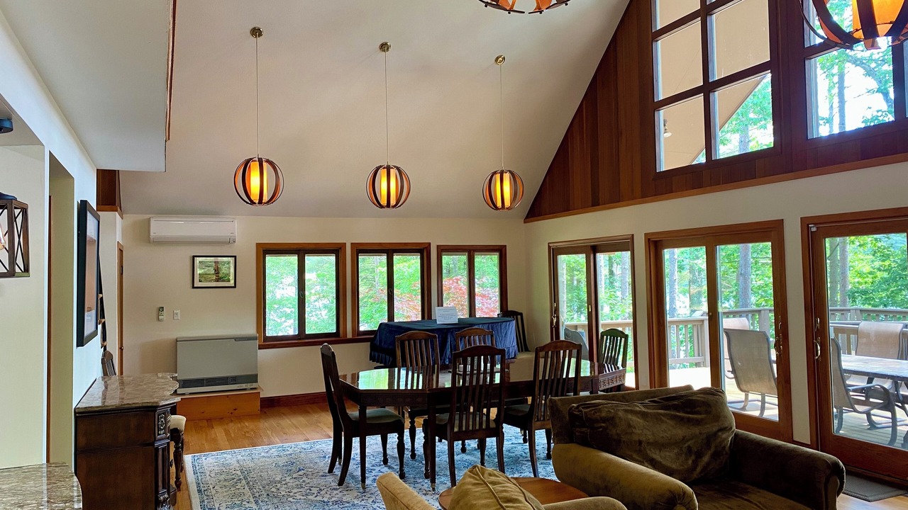 Photo of Livingroom in Orange