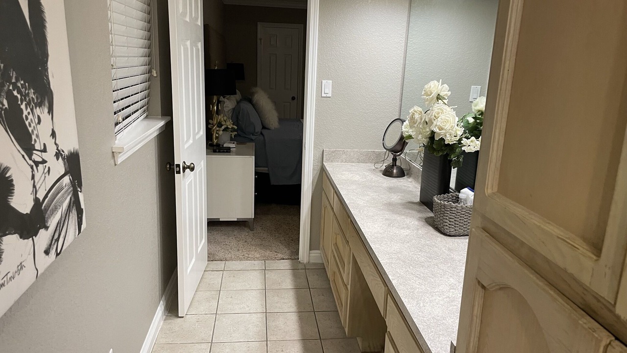 Photo of Bathroom in Orange