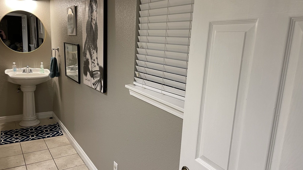 Photo of Bathroom in Orange