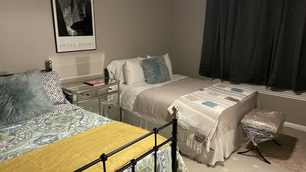Photo of Bedroom in Orange