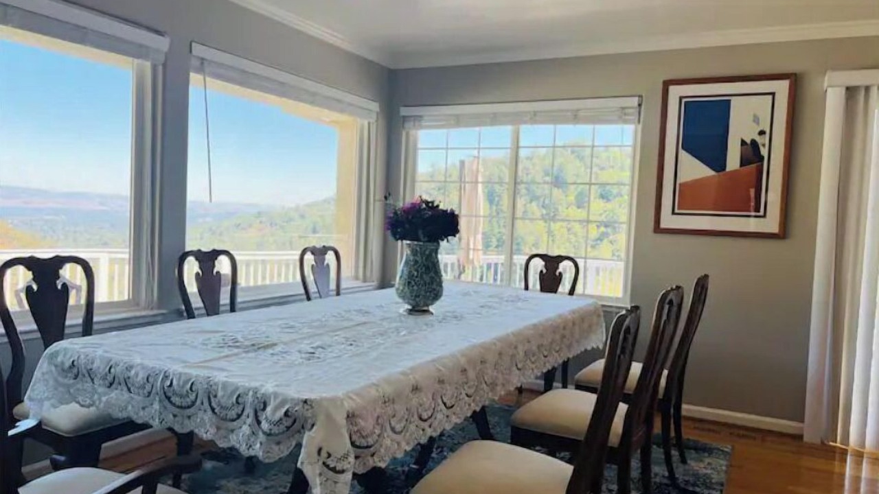 Photo of Others in Saratoga