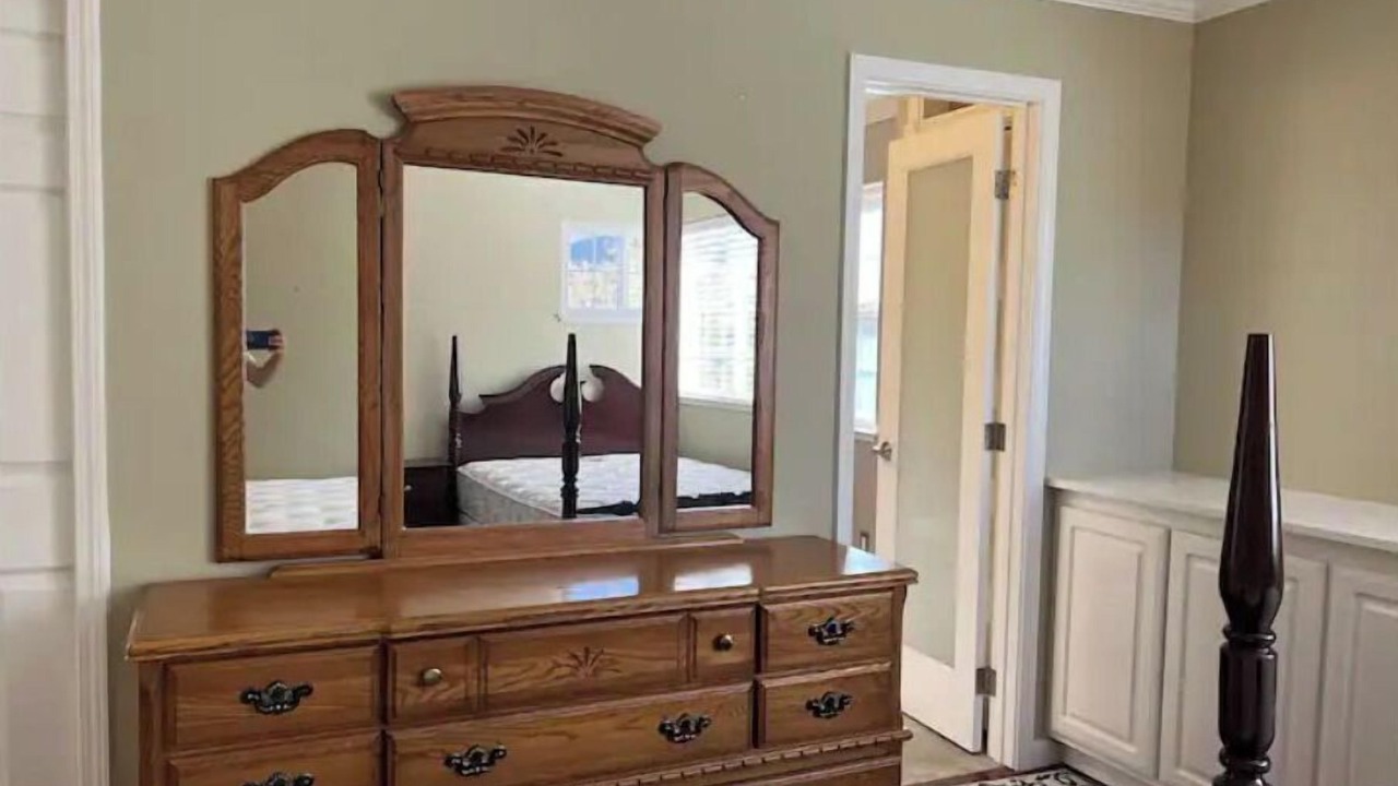 Photo of Bedroom in Saratoga