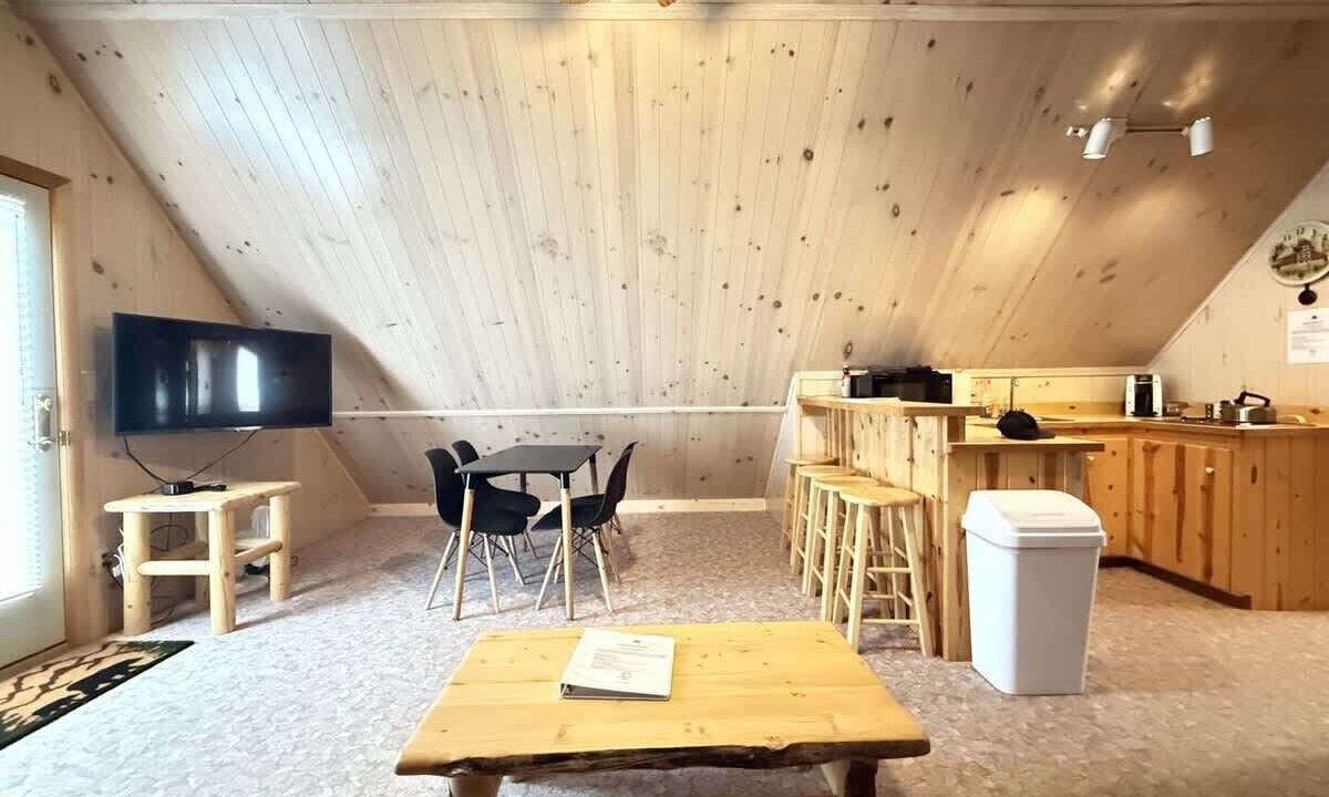 Photo of Bedroom in Island Park