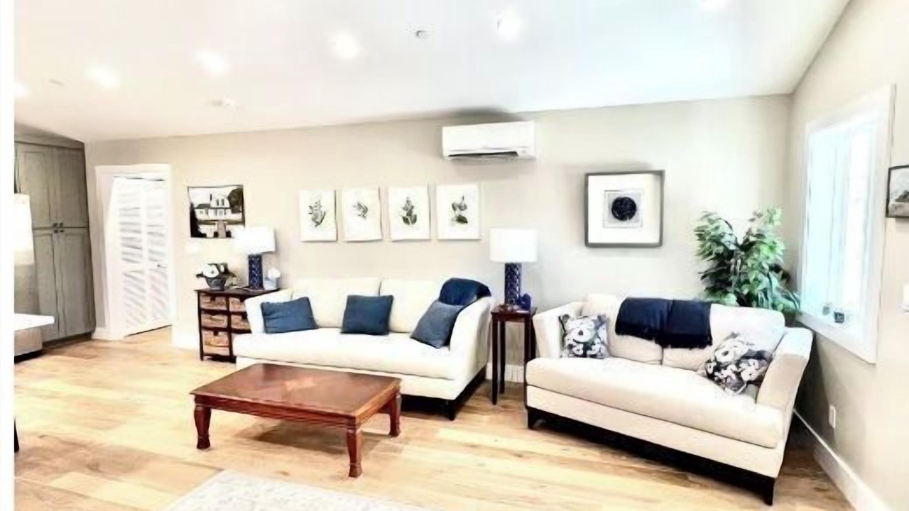 Photo of Livingroom in Napa