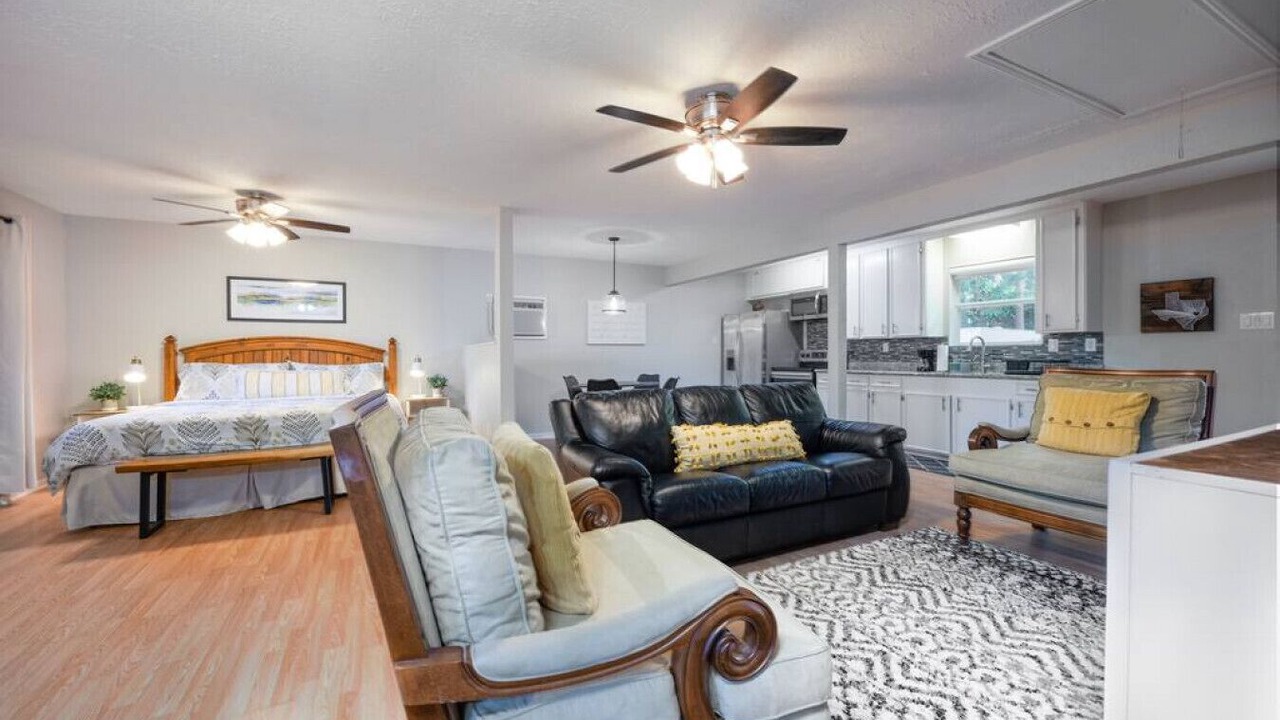 Photo of Livingroom in Decker Prairie