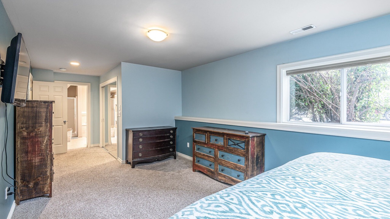 Photo of Bedroom in Harrison/Denny-Blaine