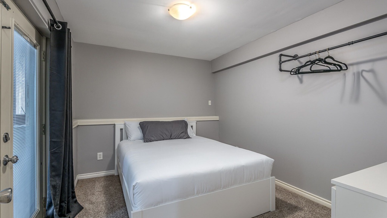 Photo of Bedroom in Harrison/Denny-Blaine