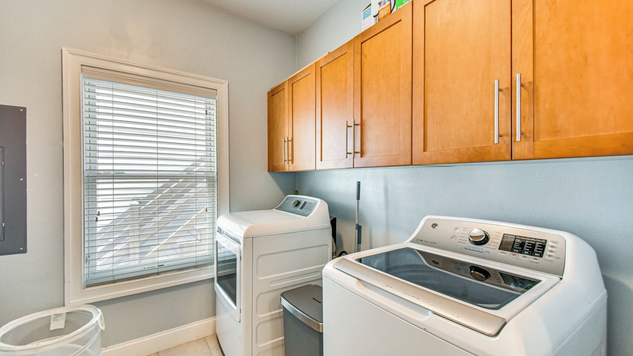 Photo of Bedroom in Willoughby Spit