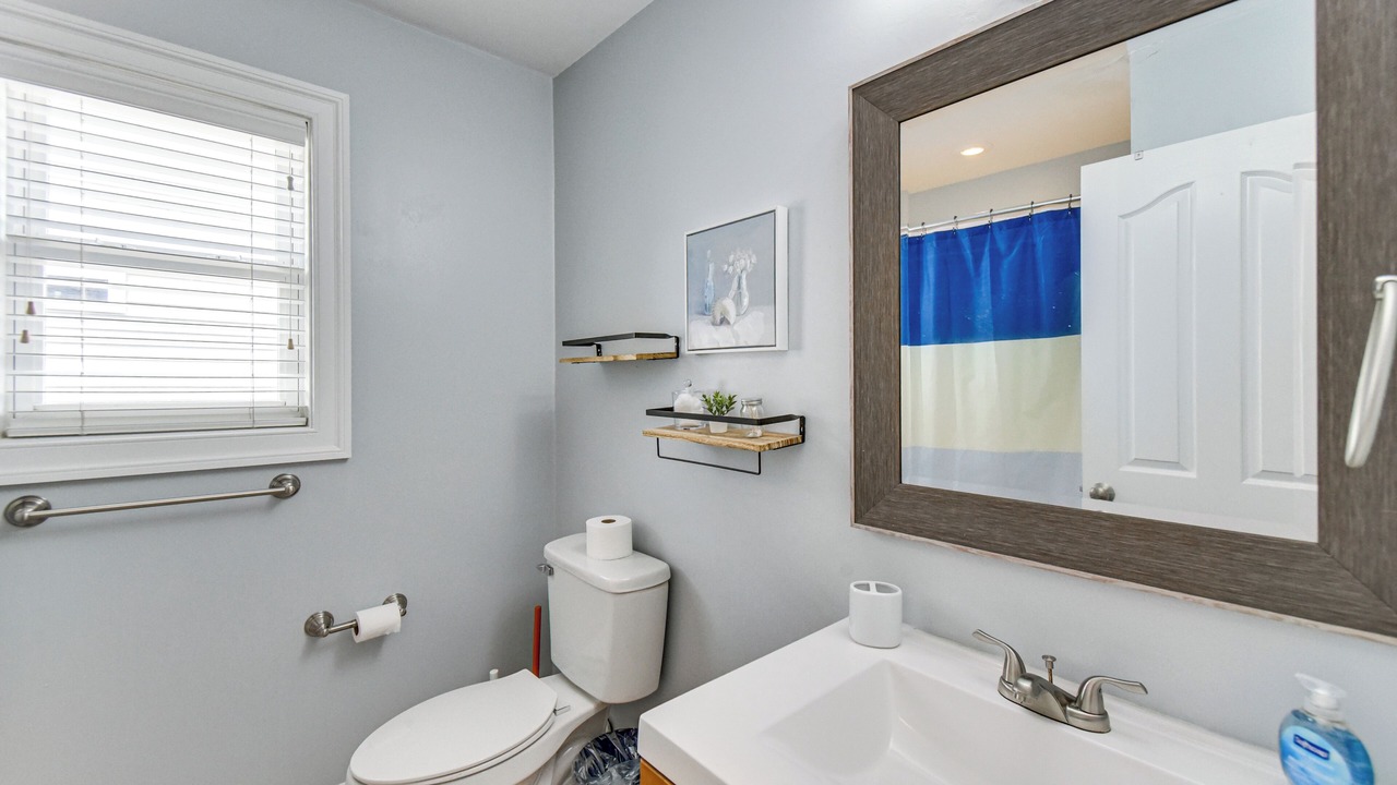 Photo of Bathroom in Willoughby Spit