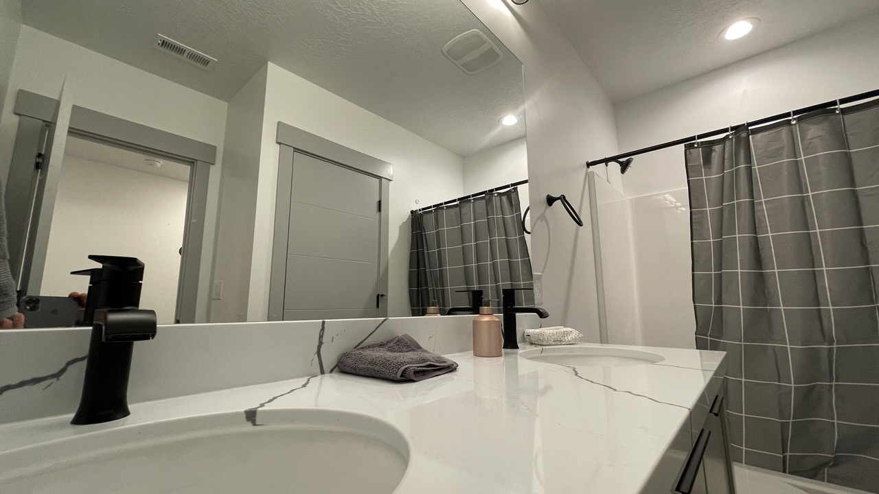 Photo of Bathroom in Murray