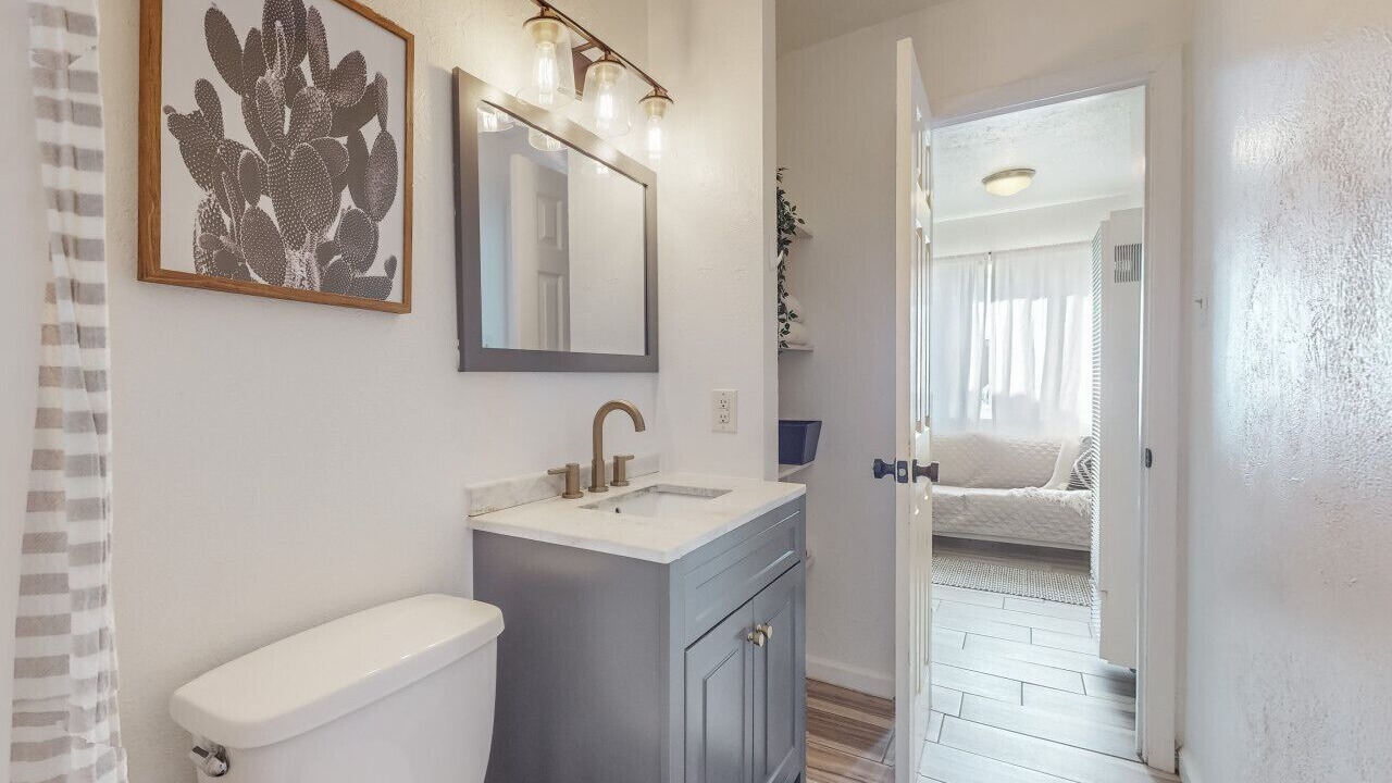 Photo of Bathroom in Los Griegos