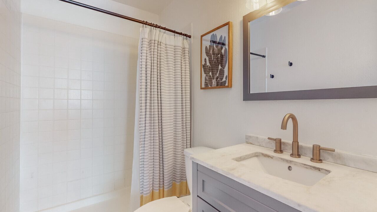 Photo of Bathroom in Los Griegos