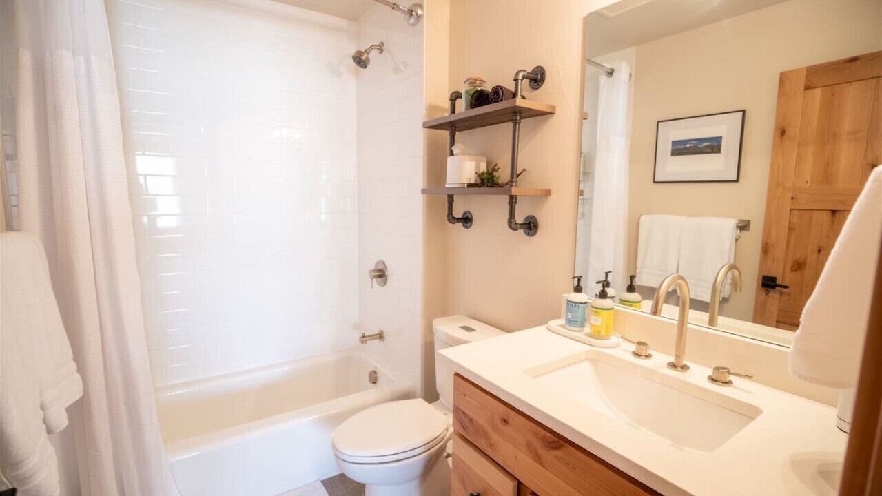 Photo of Bathroom in Silverthorne